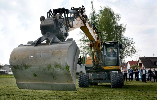 Bagger Spatenstich