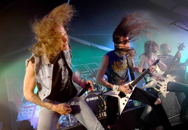 Space Chaser Heavy Metal Haare