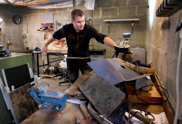 Autoschrauber Werkstatt Metall