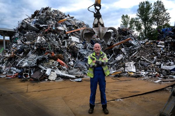 AV Möck Verwertung Mitarbeiter Schrott