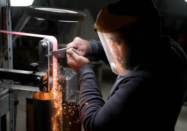 Messerschmied Klinge Funken