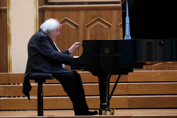 Grigory Solokov Flügel Tübingen