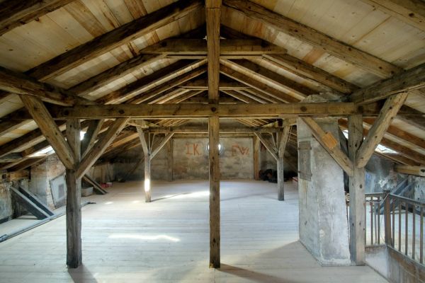 Mössingen Bahnhof Dach Balken