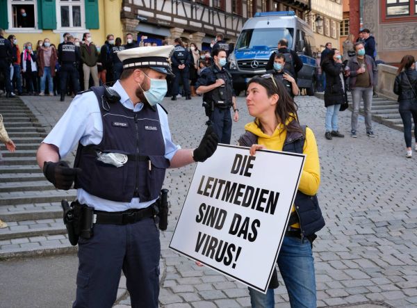 Querdenker Demonstration Tübingen Reden Polizei