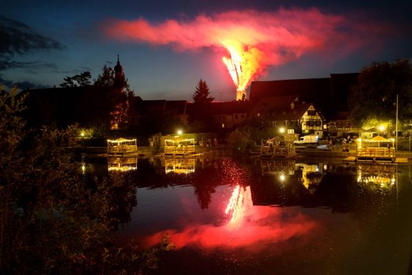 Neckar Feuerwerk Floß